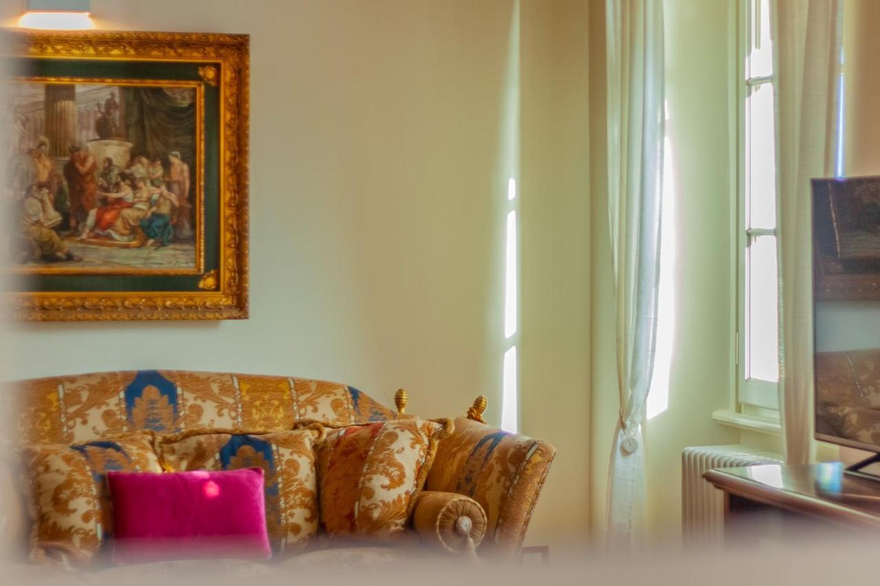 شقة Aglaia Luxury Lake View By Wonderful Italy اباديا لاريانا المظهر الخارجي الصورة